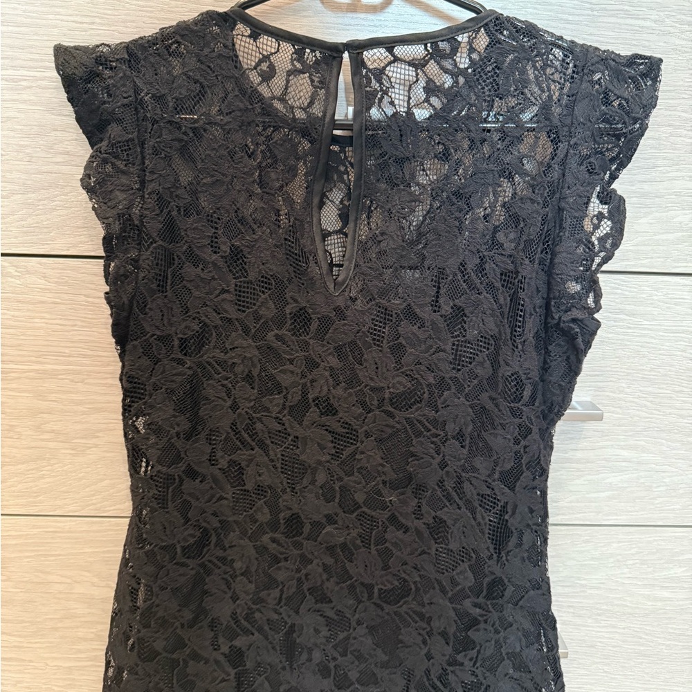 Black Lace Sleeveless Top